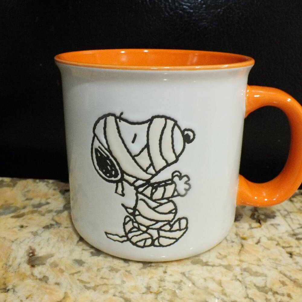 Peanuts Snoopy Mummy Mug 2022 New Oversized Soup/Coffee